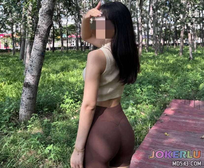 不出意外应该是最后一次爆操妈妈的骚逼